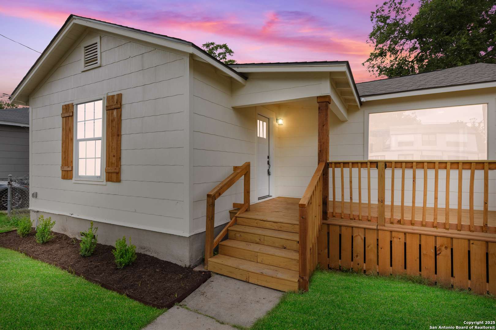 San Antonio, TX 78214,114 E Mayfield