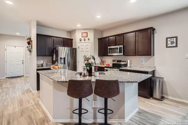 St Hedwig, TX 78152,13039 Heathers Sun