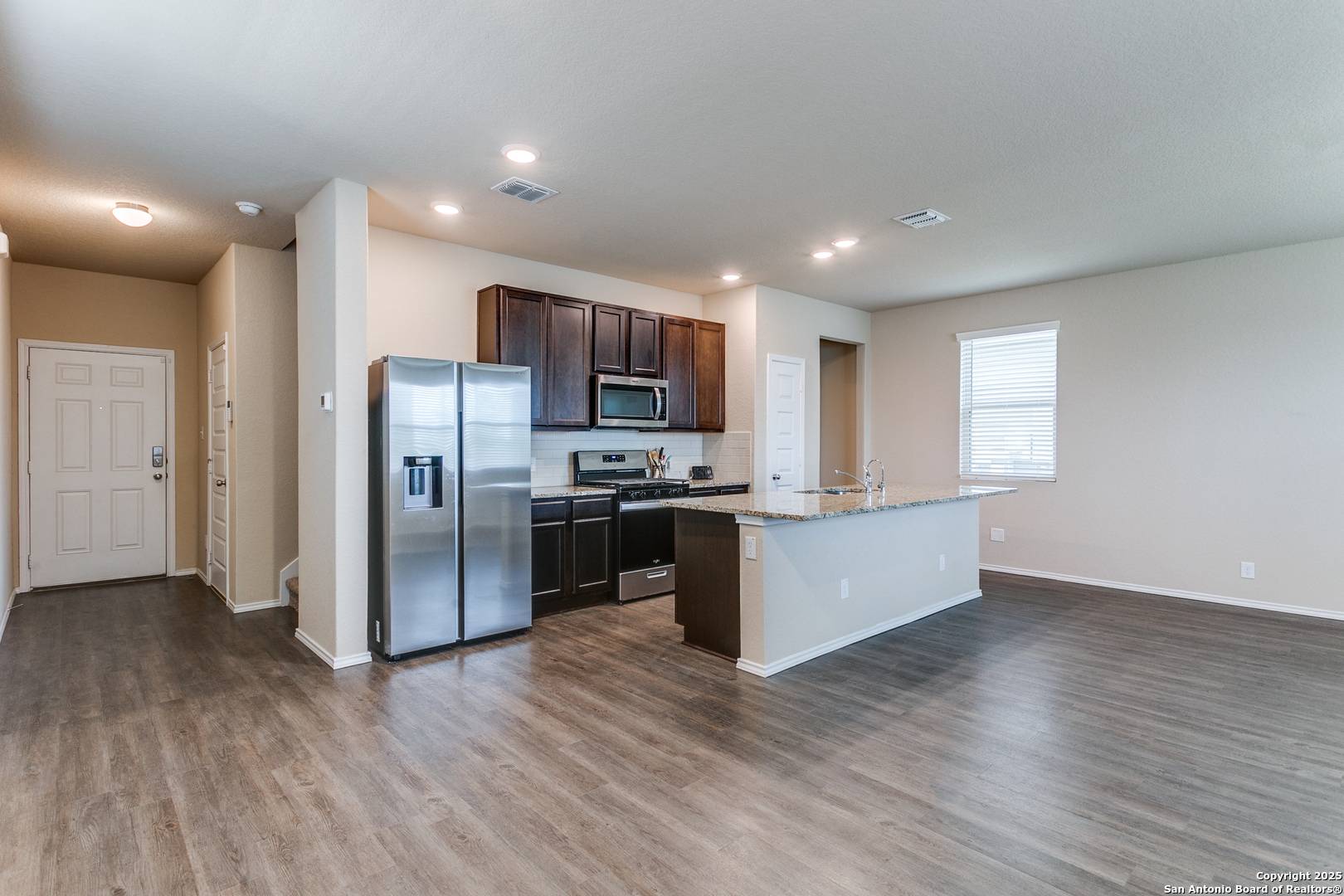San Antonio, TX 78222,5042 Sandstone Way