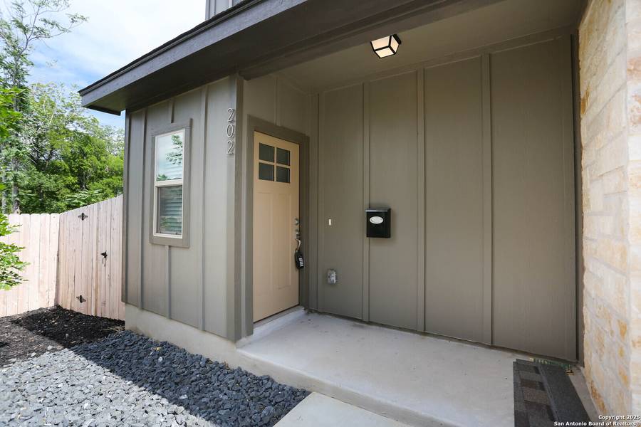 810 Walters UNIT # 202, San Antonio, TX 78203