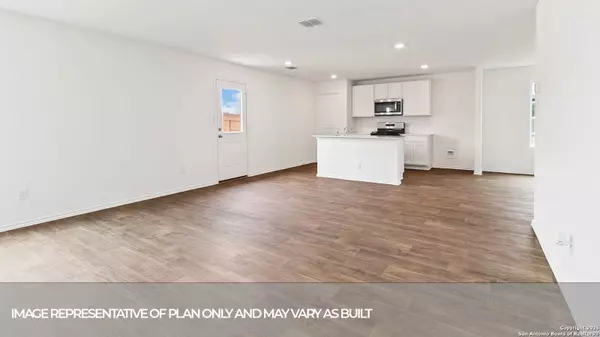 Seguin, TX 78155,320 COTTONMOUTH LANE