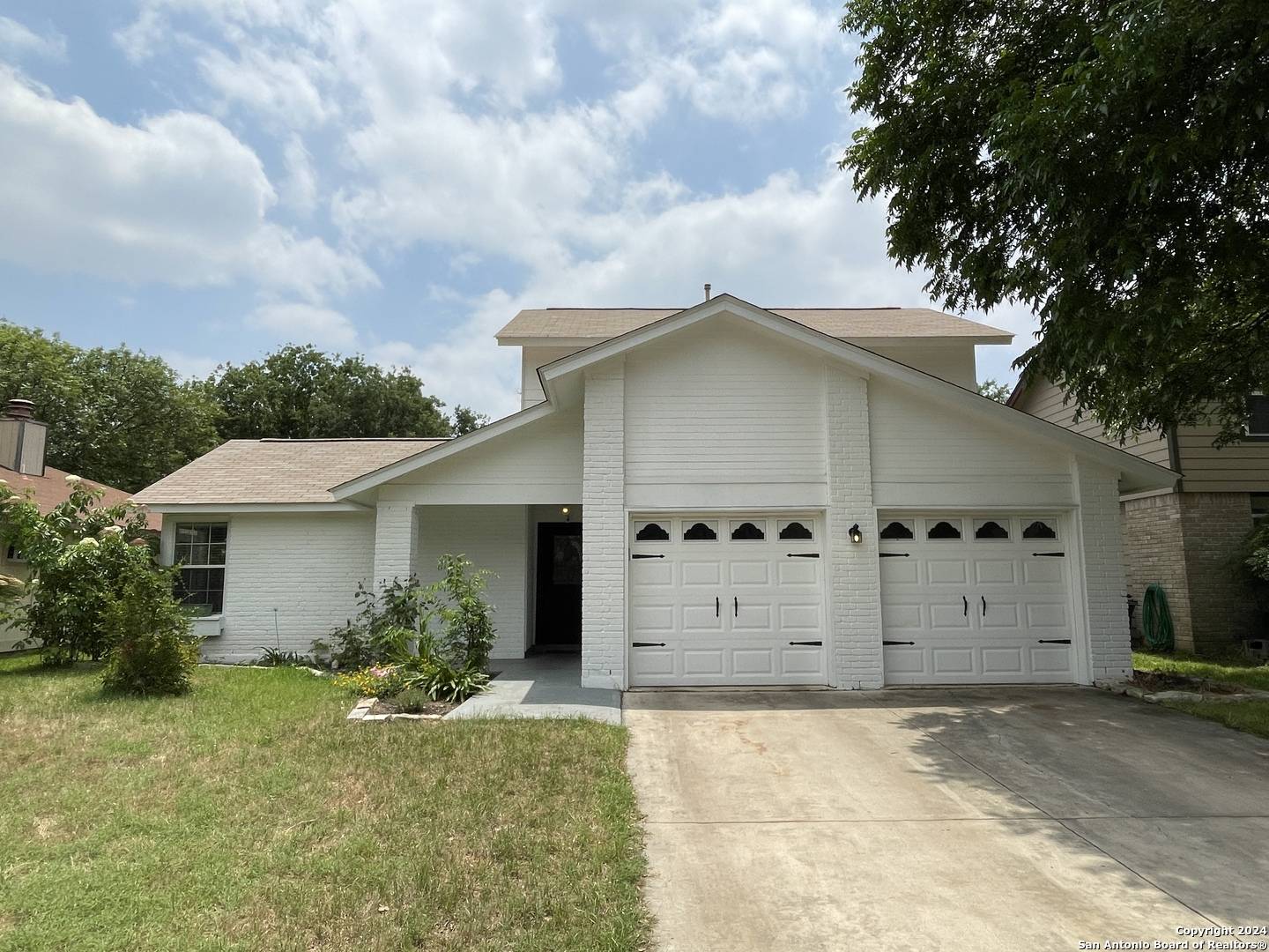 9238 Ridge Branch St., San Antonio, TX 78250-4001