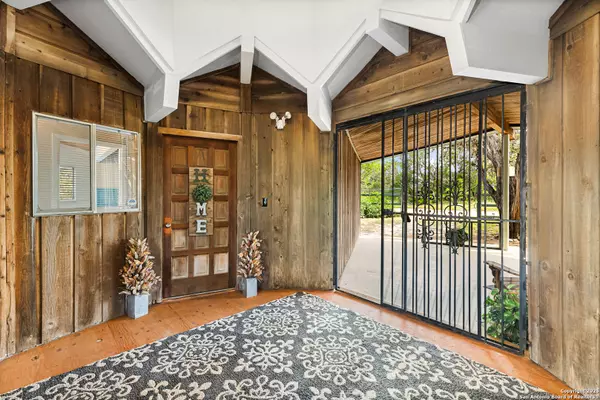 Lakehills, TX 78063,300 Hill Crest