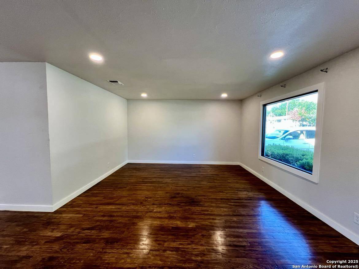 Kerrville, TX 78028,500 Westminster