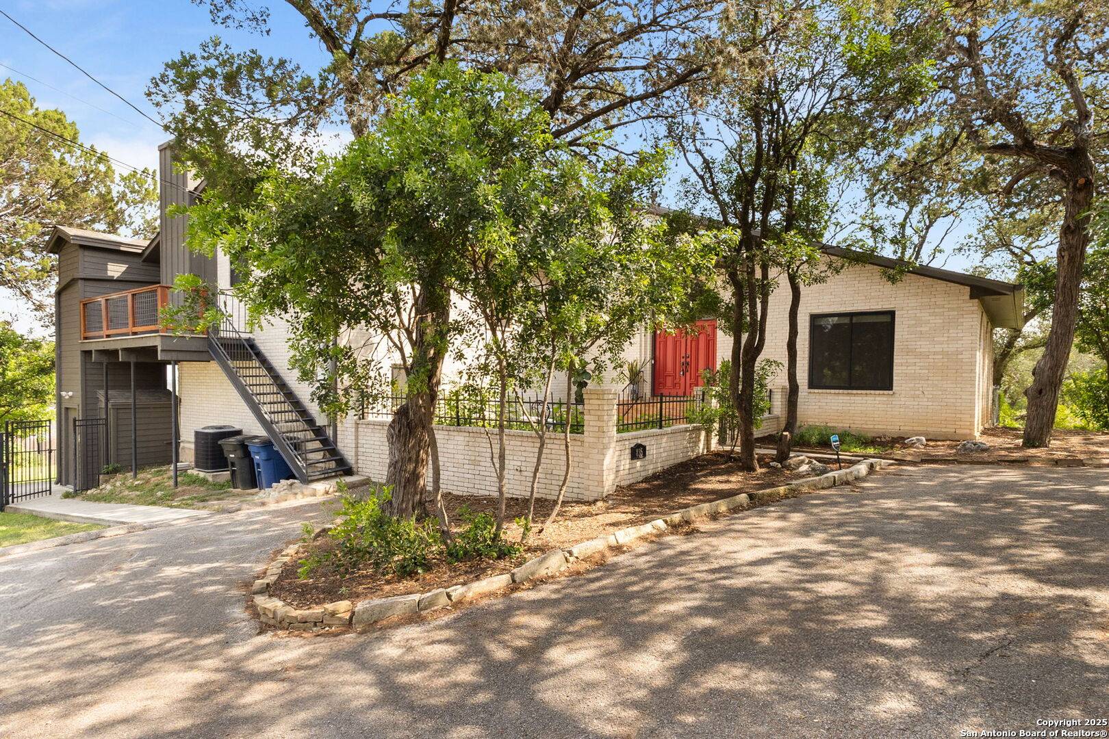New Braunfels, TX 78130,835 Fredericksburg