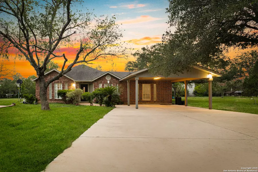 13040 Tomlynn, Atascosa, TX 78002