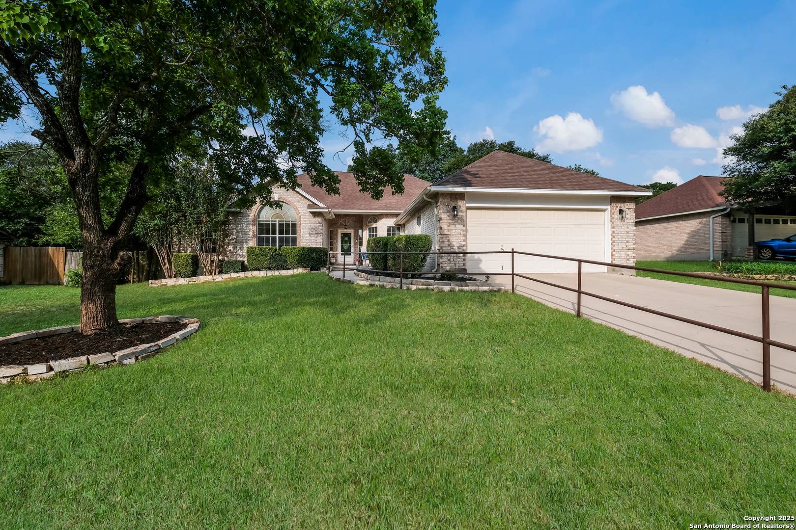 Castroville, TX 78009,116 River Knl