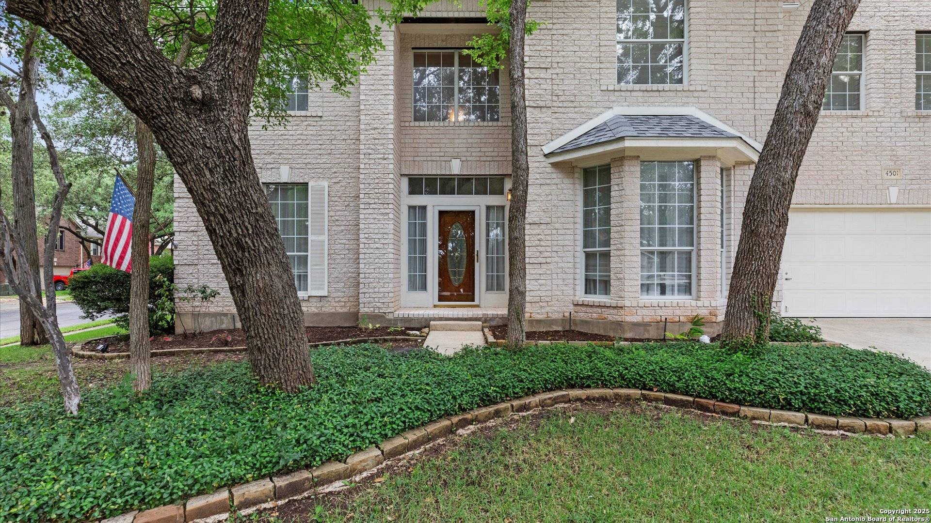 Schertz, TX 78154,4501 Madrone