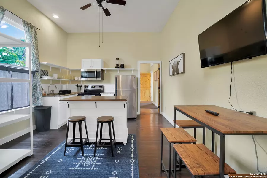 628 HUNSTOCK AVE UNIT 1, San Antonio, TX 78210-3867