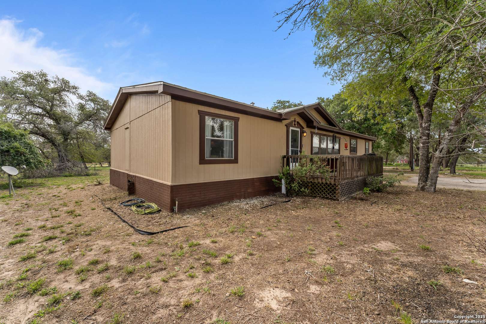 Floresville, TX 78114,940 Eagle Creek