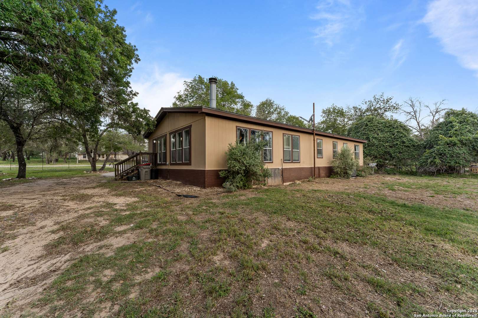 Floresville, TX 78114,940 Eagle Creek