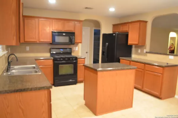 Schertz, TX 78108,744 Eagles Glen