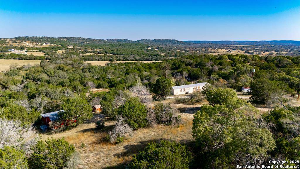 135 Feather Ridge Rd., Center Point, TX 78010