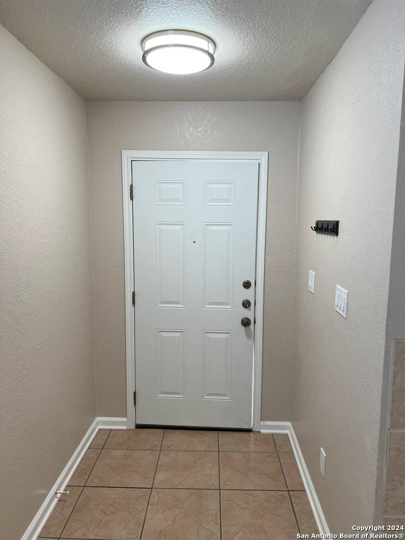 Converse, TX 78109-3565,6054 KENSINGER PASS