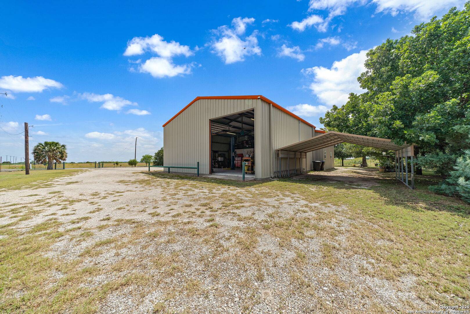 1422 FM 2790, Natalia, TX 78052