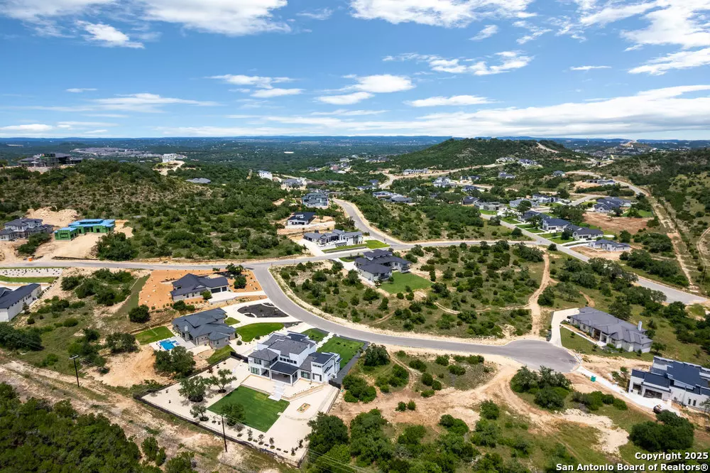 San Antonio, TX 78255,23216 Logan Cyn