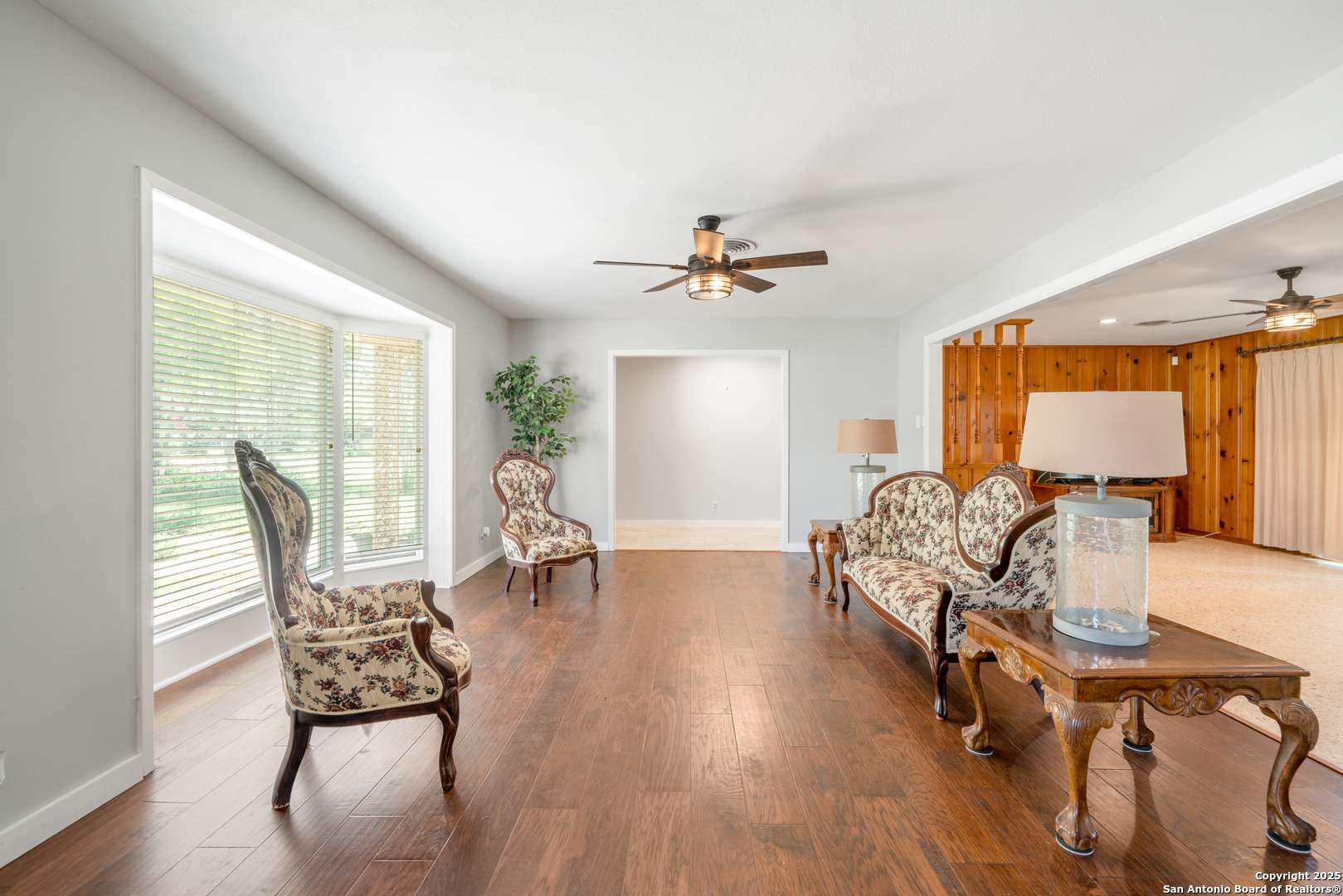 Castle Hills, TX 78213,117 Danube
