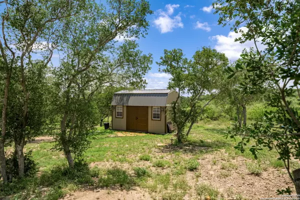 Hondo, TX 78861,260 County Road 367