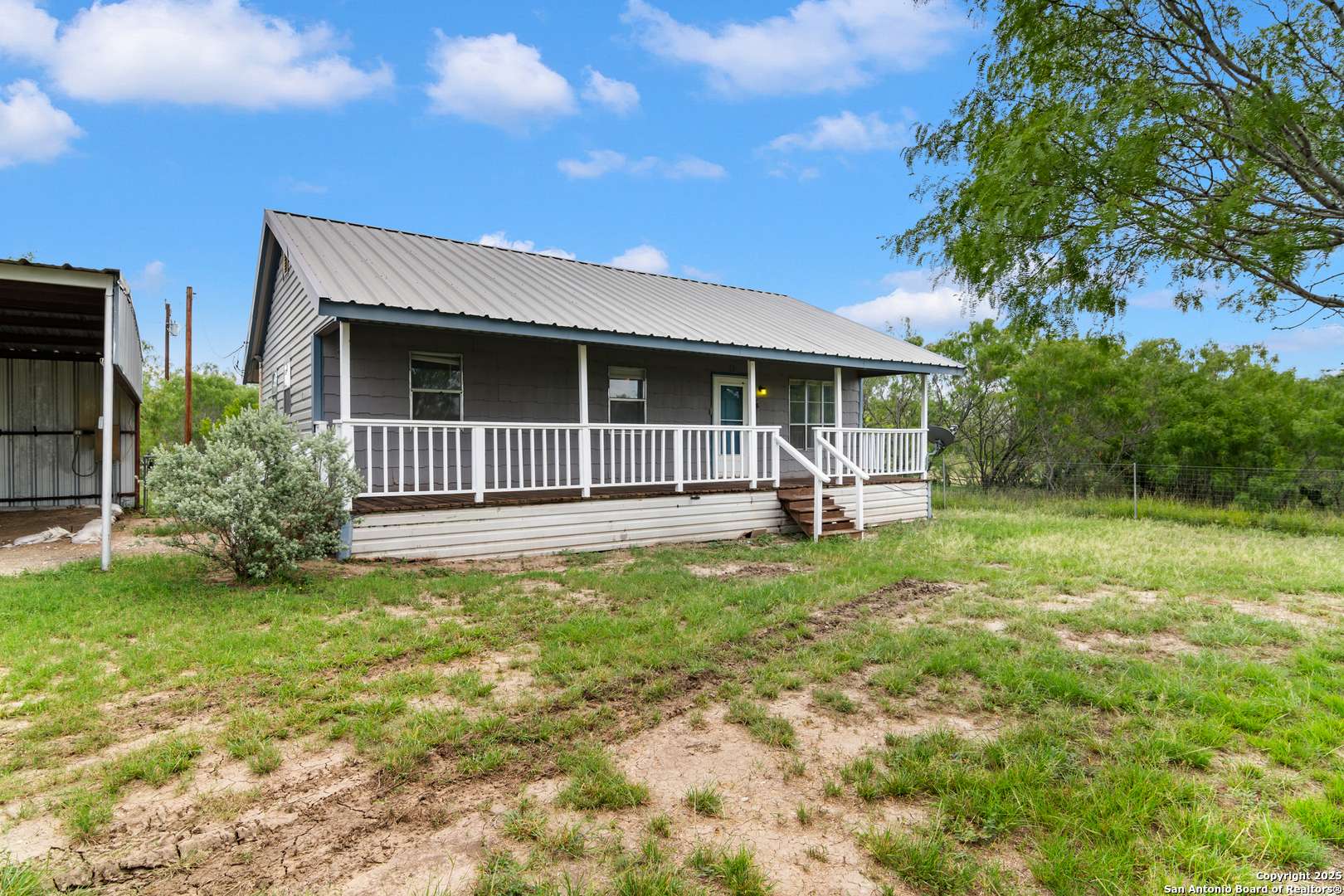 Mccoy, TX 78113,6185 Cr 417