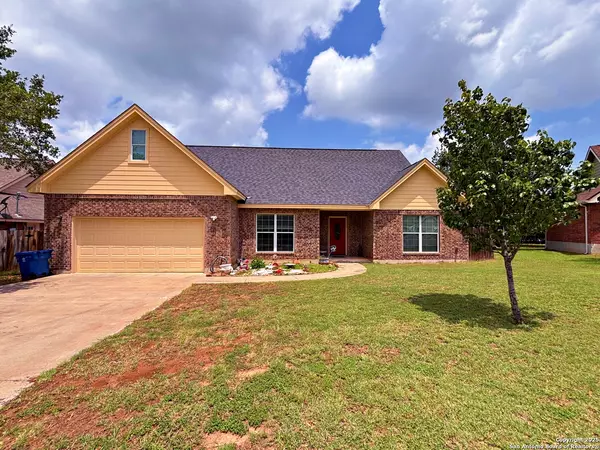 1007 Verbena, Floresville, TX 78114