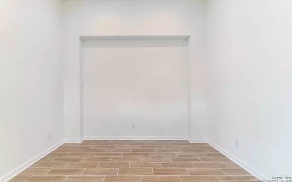 Schertz, TX 78108,4881 Knox View