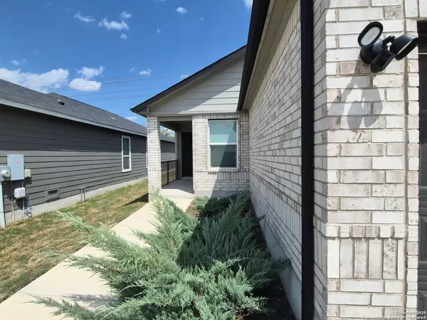 Converse, TX 78109,4922 Via Sonoma Trail