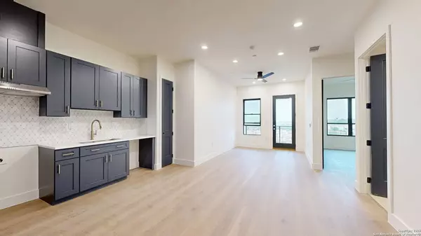 10899 S Hausman Rd UNIT 109, San Antonio, TX 78249
