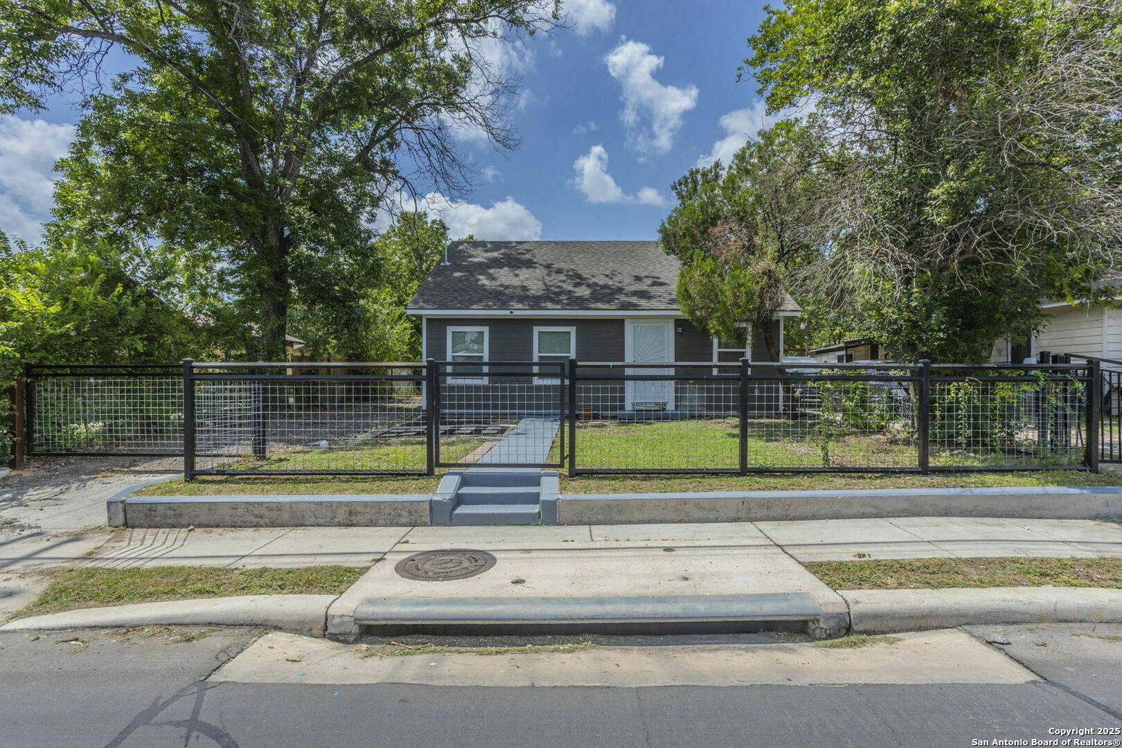 2336 Houston, San Antonio, TX 78202