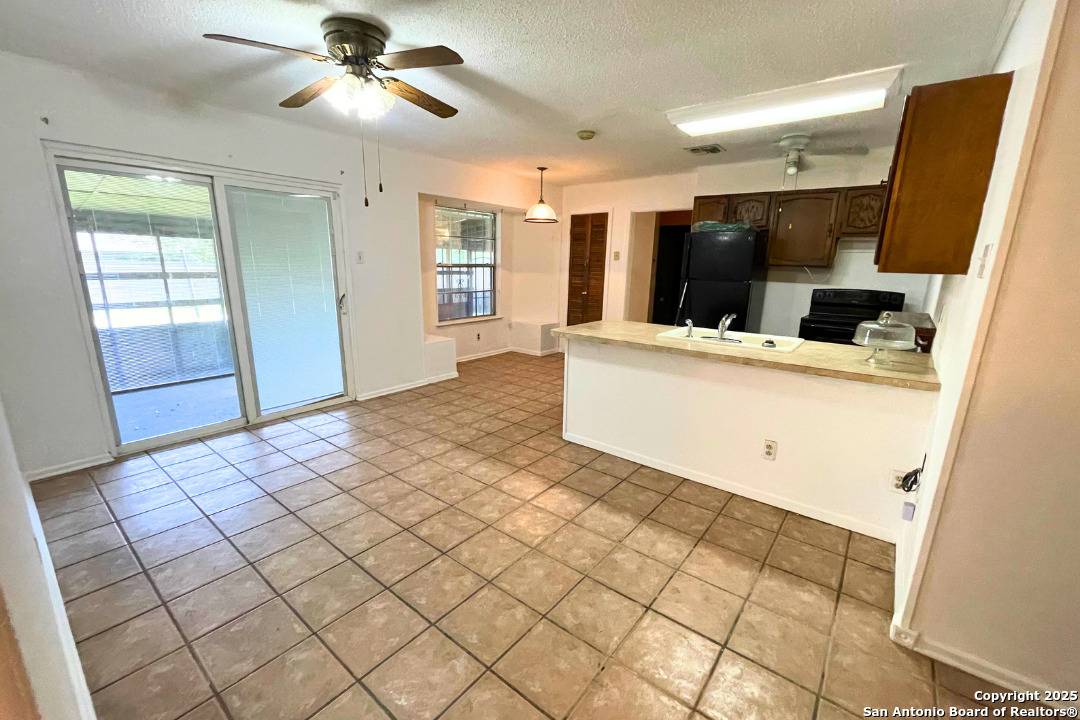 Kirby, TX 78219,5002 Frank Borman