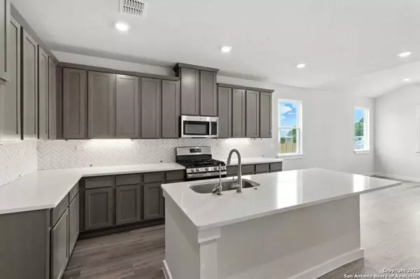 New Braunfels, TX 78130,1896 Split Rock