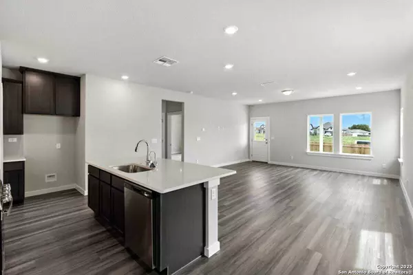 New Braunfels, TX 78130,983 Manger Lane