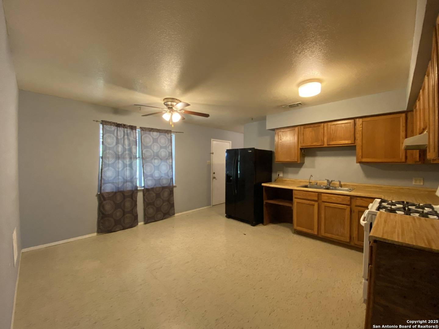 Pleasanton, TX 78064,1502 Kimberly