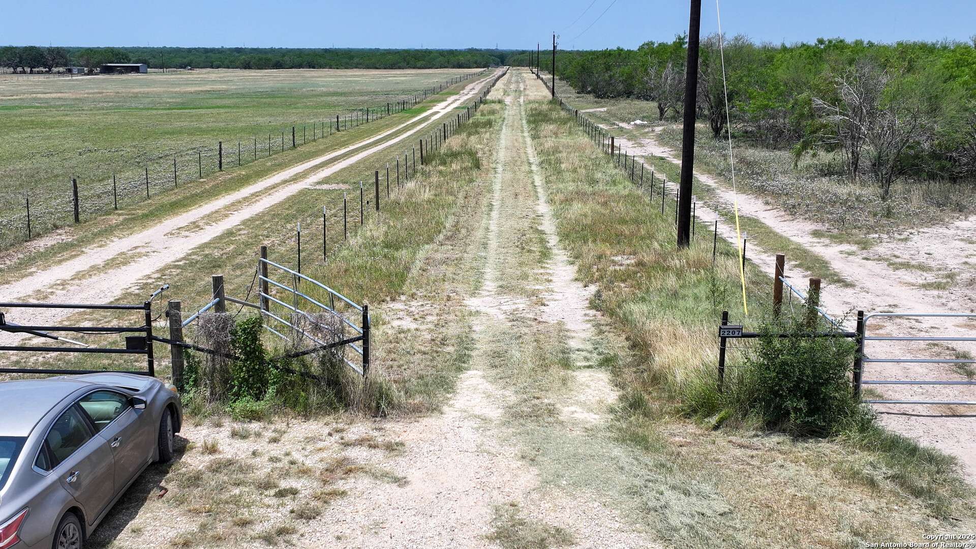 Mccoy, TX 78113,1 county road 414