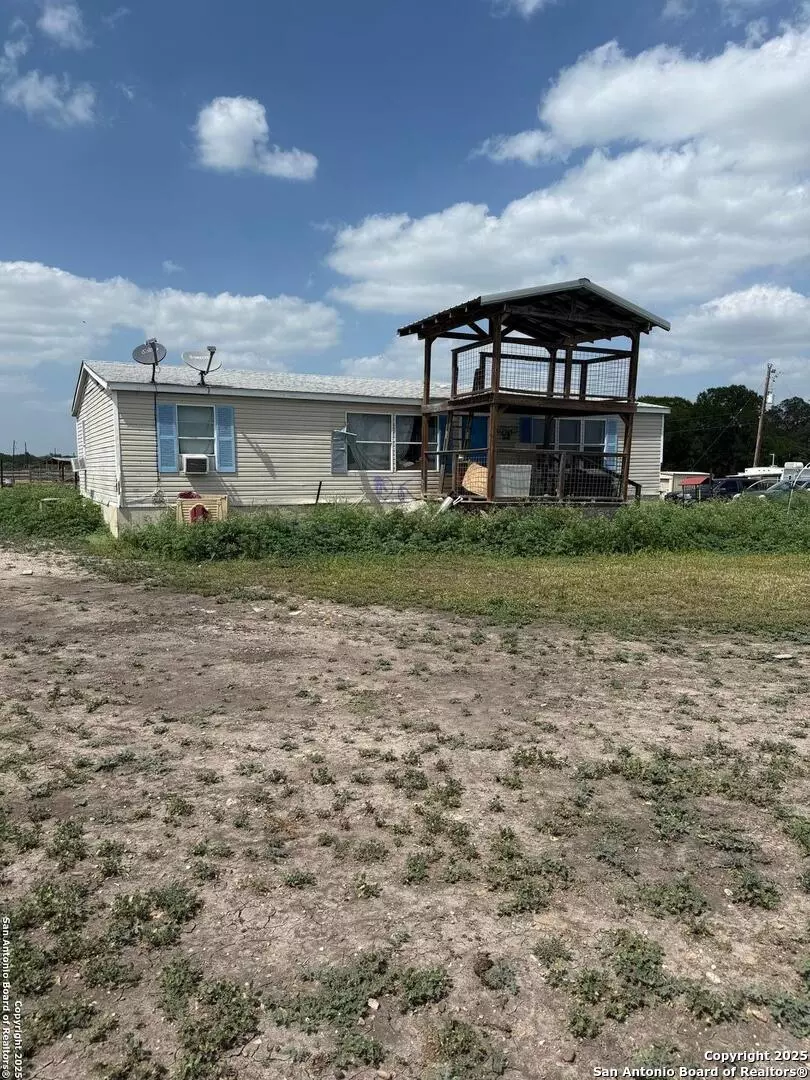 Seguin, TX 78155,2760 Glenewinkel