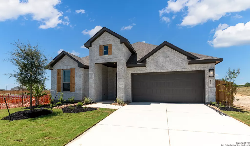 193 Mountain Oak, Castroville, TX 78009