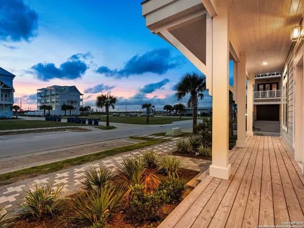 Port Aransas, TX 78373,506 Sunrise Ave