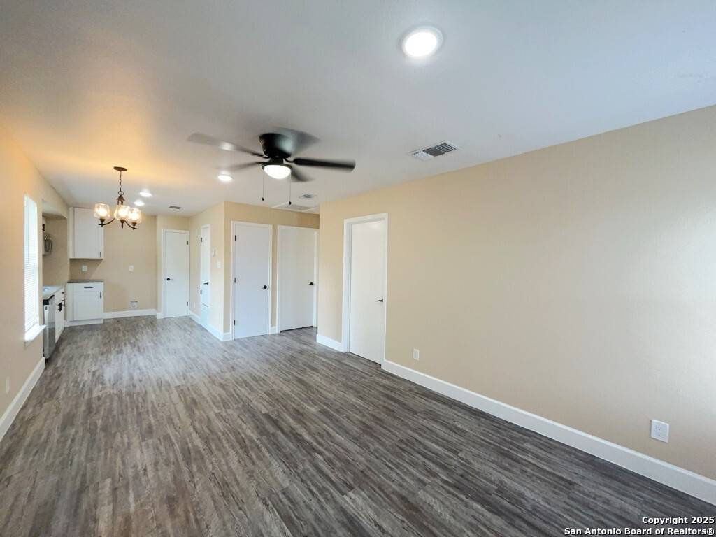 San Antonio, TX 78239,7571 Windsor Oaks