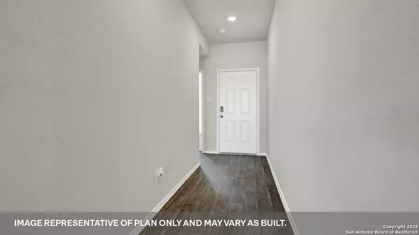 Seguin, TX 78155,1109 ARGONNE FOREST