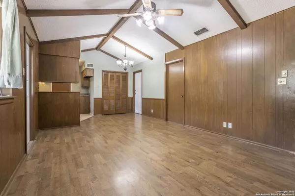San Antonio, TX 78240,6618 Forest Bend