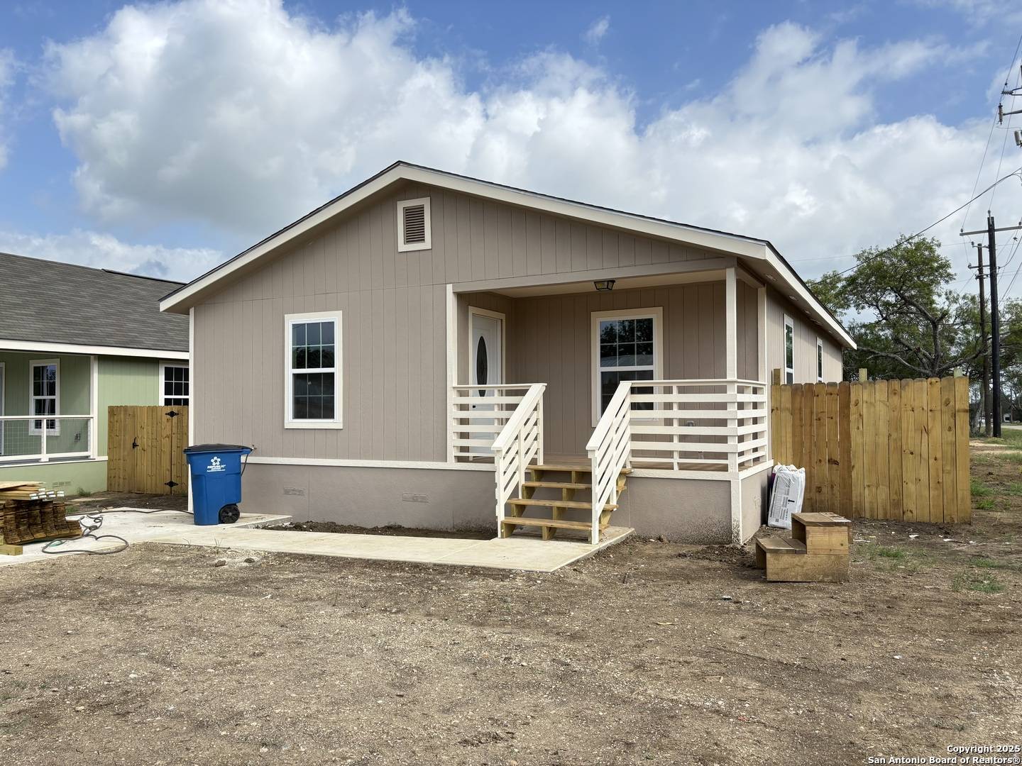 710 5th, Nixon, TX 78140