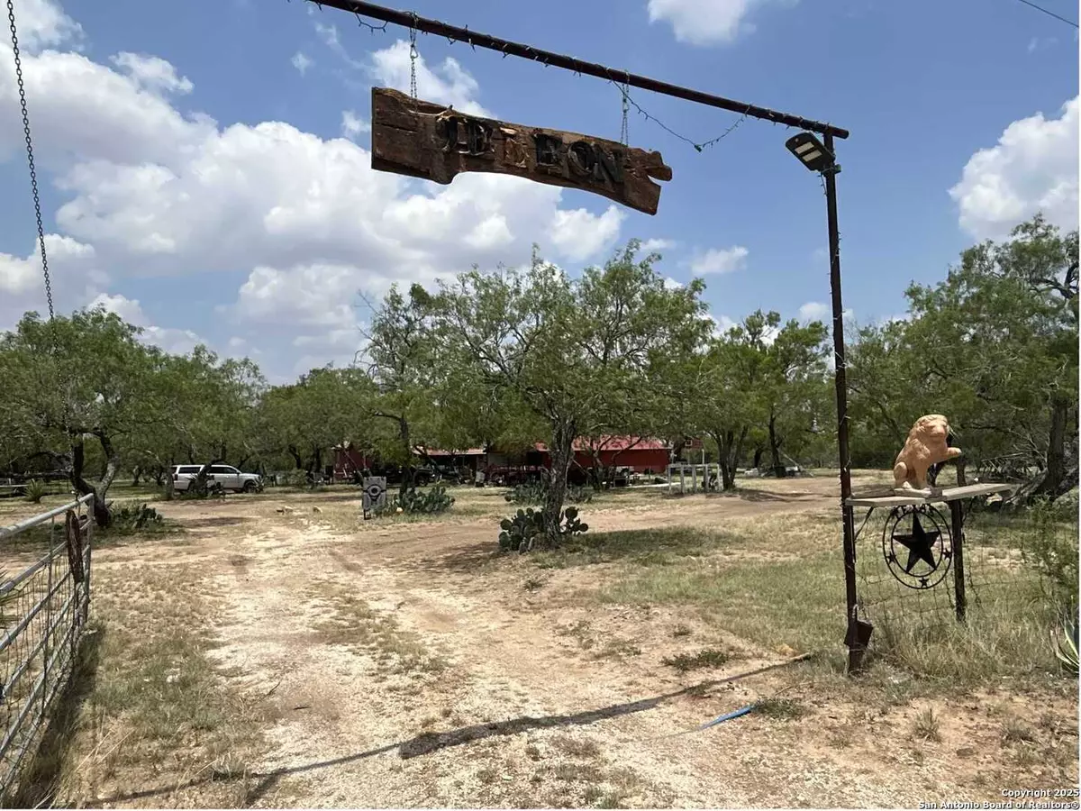 Pleasanton, TX 78064,1440 County Road 429