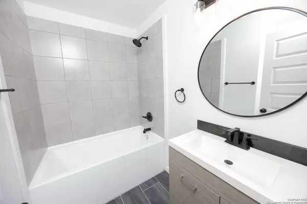 San Antonio, TX 78254,10707 Shaenview