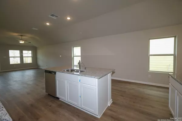 San Antonio, TX 78253,6735 Red Buffalo Trail