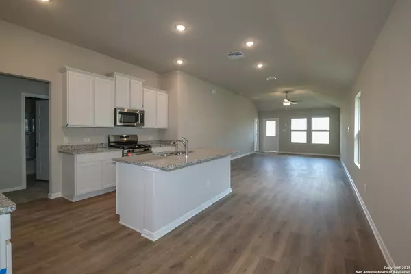San Antonio, TX 78253,6735 Red Buffalo Trail
