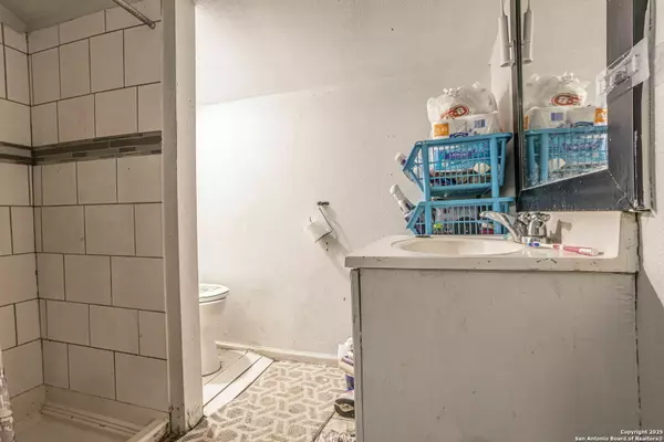 San Antonio, TX 78207,435 Gould