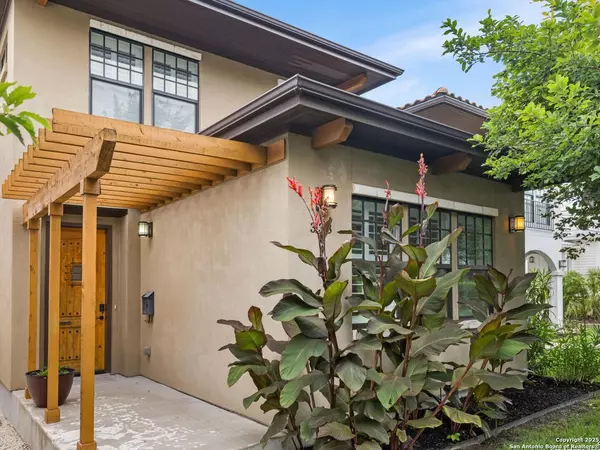 San Antonio, TX 78212,338 E Olmos