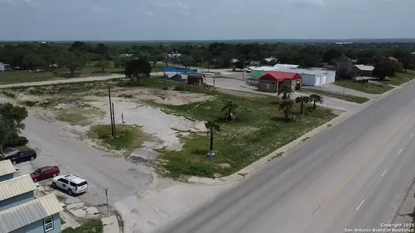 1310 harborth, Three Rivers, TX 78071
