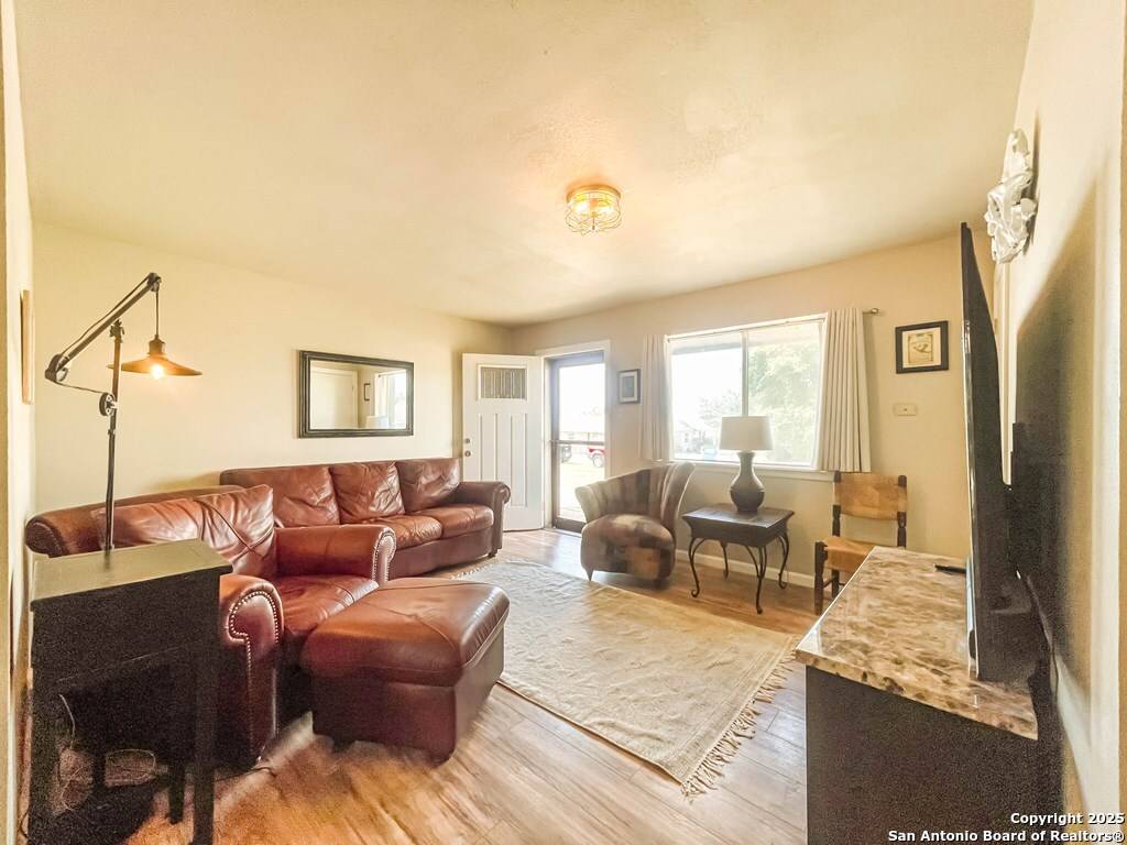 Harper, TX 78631,123 Turkey Dr