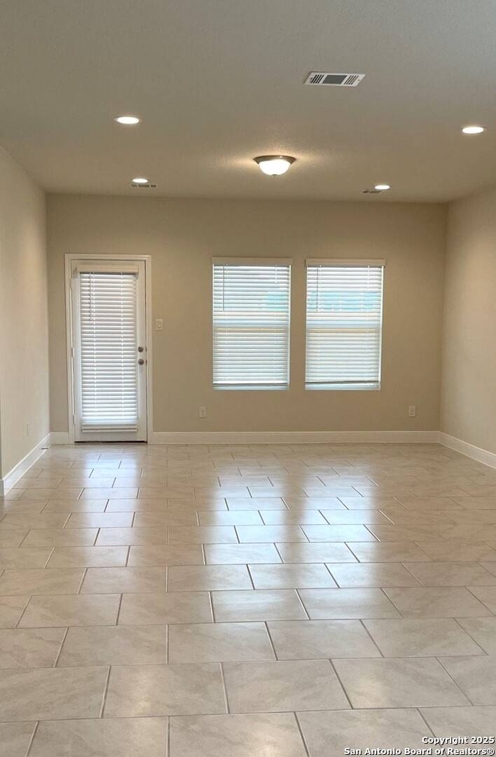 Seguin, TX 78155,1340 Redwood Creek