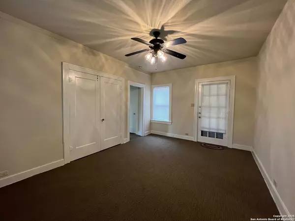 San Antonio, TX 78212-3423,127 CRAIG PL UNIT 6